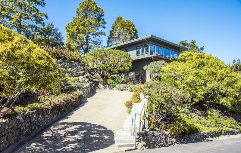 2131 Vistazo Street East, Tiburon