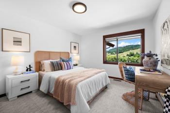95 Irving Drive, San Anselmo #21