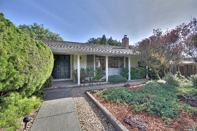 37 Cottonwood Drive, San Rafael